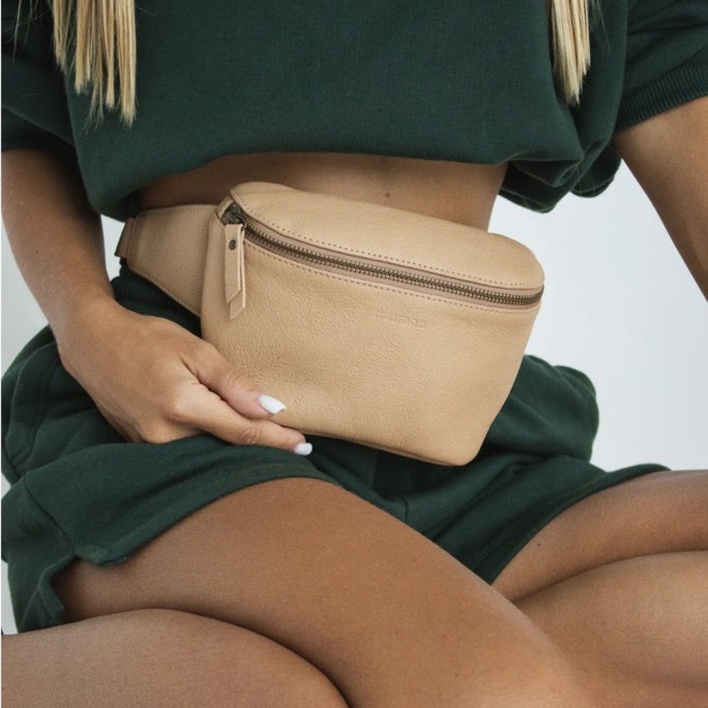 MANDRN  THE REMY + CREAM- genuine Leather bag retail for $170